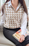 Bookish Houndstooth Knit Sweater Vest [Brown]